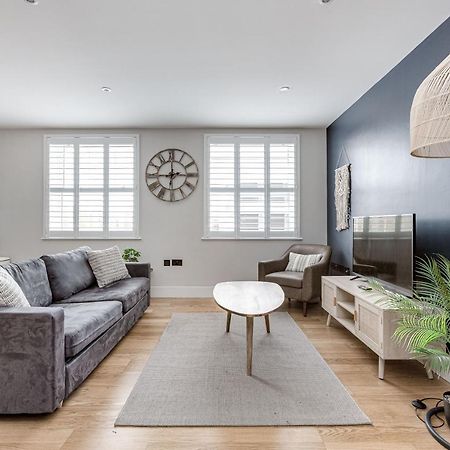 Charming 1 Bedroom Apt , Town Centre, Wifi, Free Parking By Tent Serviced Apartments Staines-upon-Thames Екстер'єр фото